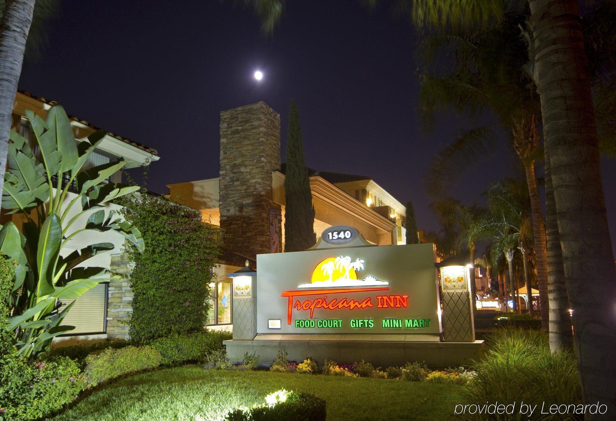 Tropicana Inn & Suites Anaheim Eksteriør bilde